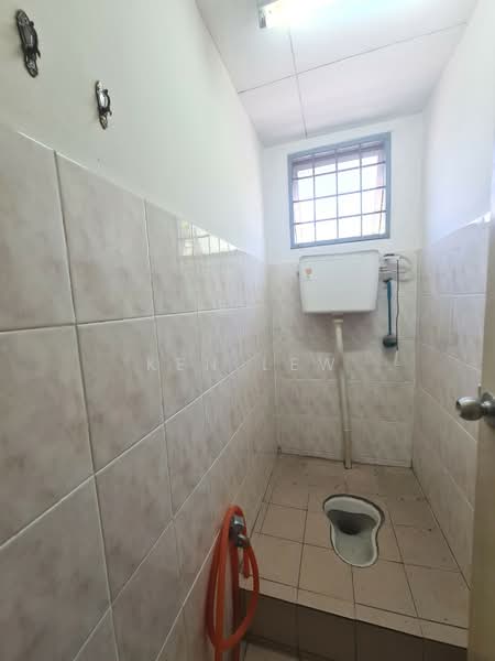 Kedai / Pejabat untuk Disewa di Taman Segar Perdana (Cheras) - Ken Lew - Bathroom - PropertyGuru.com.my