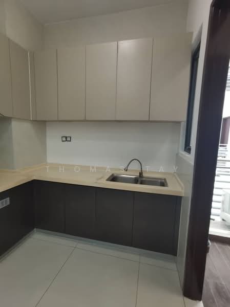 Condominium for Rent at Royal Strand @ Country Garden Danga Bay - Thomas Tay - Kitchen - PropertyGuru.com.my