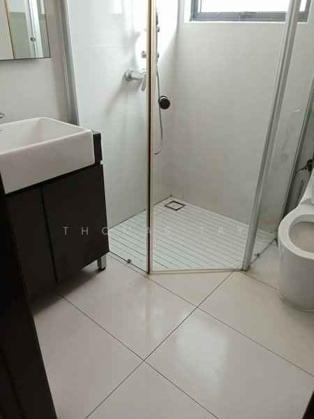 Condominium for Rent at Royal Strand @ Country Garden Danga Bay - Thomas Tay - Bathroom - PropertyGuru.com.my