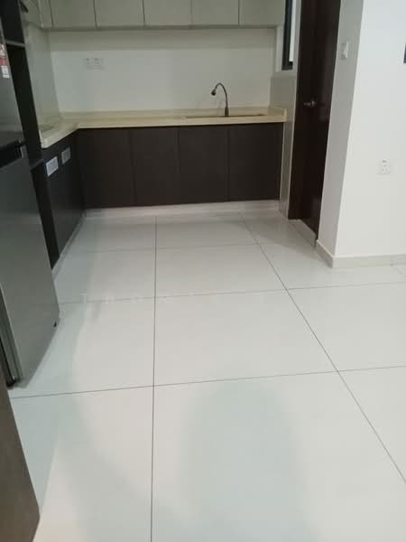 Condominium for Rent at Royal Strand @ Country Garden Danga Bay - Thomas Tay - Kitchen - PropertyGuru.com.my