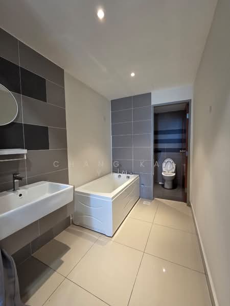 Servis Apartment untuk Disewa di G Residence @ Johor Bahru - Chang Kai Yin - Bathroom - PropertyGuru.com.my