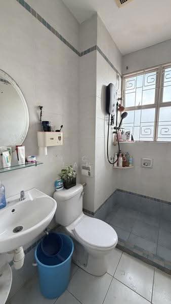 Rumah Teres 2-Tingkat untuk Dijual di Kemuning Utama (Shah Alam) - Anjoe Tang - Bathroom - PropertyGuru.com.my