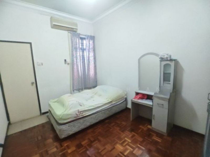 Taman Sri Intan @ Jb Town untuk Untuk Dijual - RM 750,000, Mac 2026 - Bedroom - PropertyGuru.com.my
