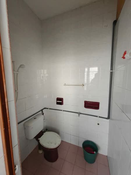2-storey Terraced House for Sale in Taman Pelangi (Johor Bahru) - Shi Ting - Bathroom - PropertyGuru.com.my