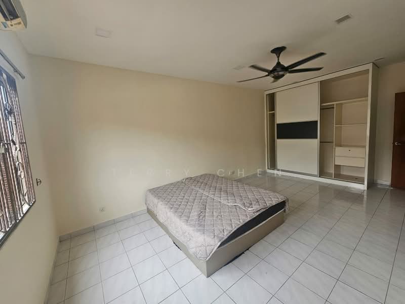 Rumah Teres 2.5-Tingkat untuk Dijual di Seri Kembangan (Selangor) - Terry Chen - PropertyGuru.com.my