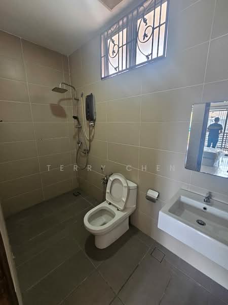 Rumah Teres 2.5-Tingkat untuk Dijual di Seri Kembangan (Selangor) - Terry Chen - PropertyGuru.com.my