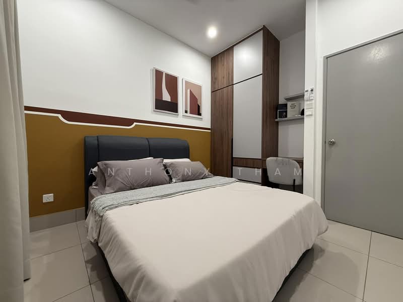 Service Residence for Sale at Summer Suites - Residensi Bukit Meldrum - Anthony Tham - Bedroom - PropertyGuru.com.my