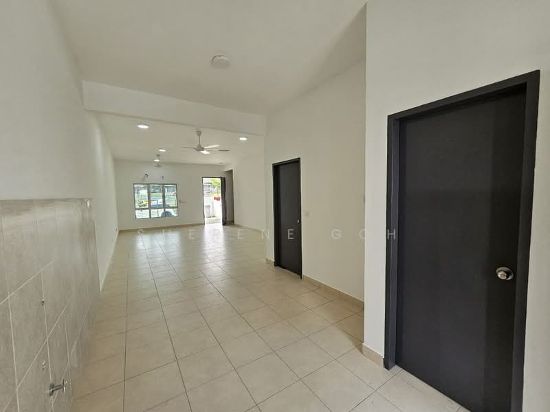 2-storey Terraced House for Sale in Iringan Bayu (Seremban) - Sherene Goh - Living Room - PropertyGuru.com.my