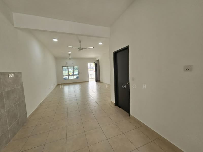 2-storey Terraced House for Sale in Iringan Bayu (Seremban) - Sherene Goh - Living Room - PropertyGuru.com.my
