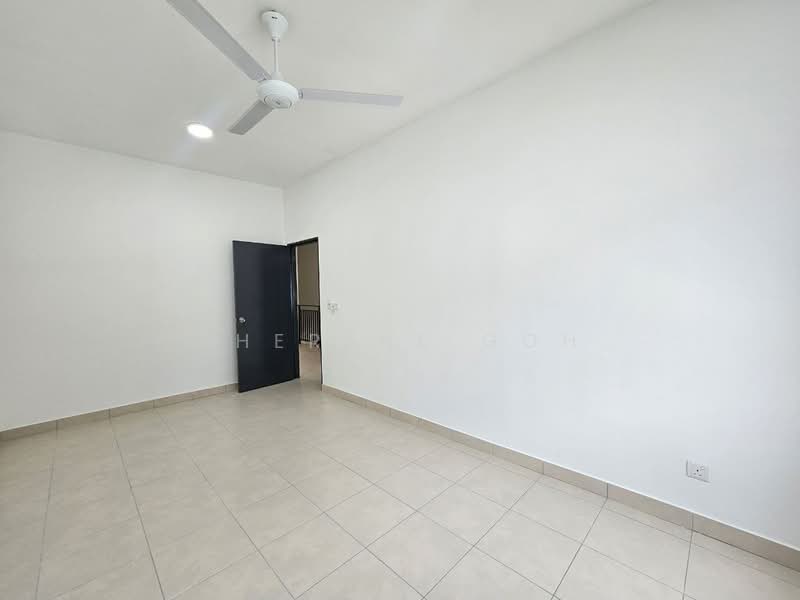 2-storey Terraced House for Sale in Iringan Bayu (Seremban) - Sherene Goh - Master Bedroom - PropertyGuru.com.my