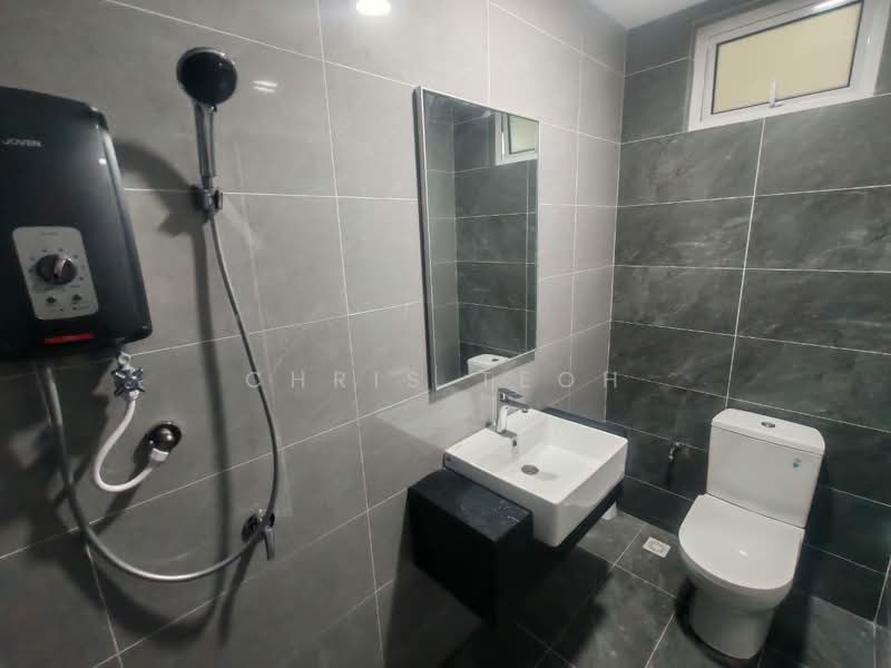 Kondominium untuk Disewa di Lucerne Residences - Chris Teoh - Bathroom - PropertyGuru.com.my
