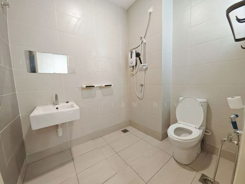 Taman Seri Impian, Kluang untuk Untuk Disewa - RM 2,800 /bulan, Apr 2026 - Bathroom - PropertyGuru.com.my