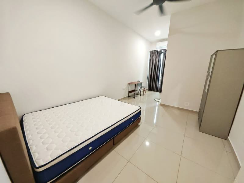 Taman Seri Impian, Kluang untuk Untuk Disewa - RM 2,800 /bulan, Apr 2026 - Bedroom - PropertyGuru.com.my