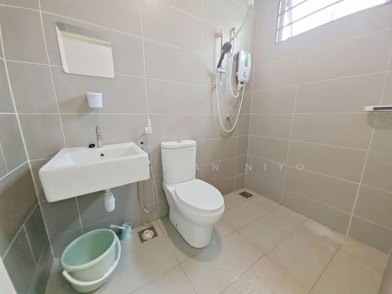 Taman Seri Impian, Kluang untuk Untuk Disewa - RM 2,800 /bulan, Apr 2026 - Bathroom - PropertyGuru.com.my