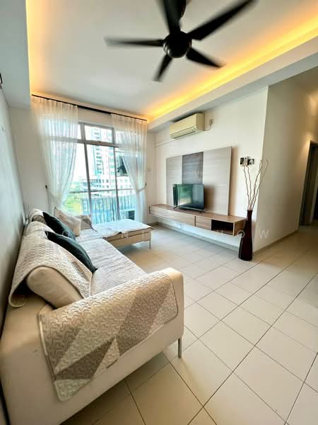 Lake View Suites untuk Untuk Disewa - RM 2,300 /bulan, Mac 2026 - Living Room - PropertyGuru.com.my