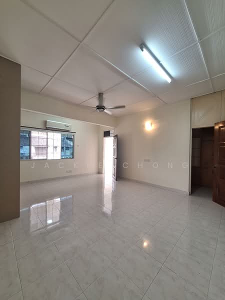 Overseas Union Garden (Taman OUG) untuk Untuk Dijual - RM 1,200,000, Mac 2026 - Living Room - PropertyGuru.com.my