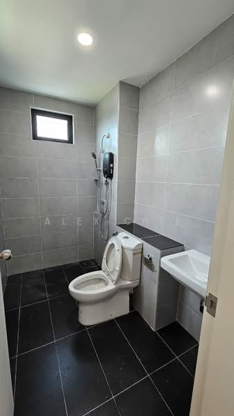 2-storey Terraced House for Rent in Bandar Cassia (Batu Kawan) - Alex Chee - Bathroom - PropertyGuru.com.my