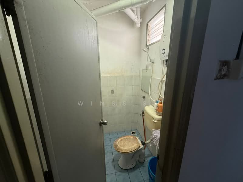 Apartment for Sale at Villa Krystal @ Bandar Selesa Jaya - Winss Su - Bathroom - PropertyGuru.com.my