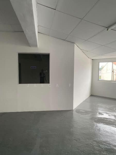 Kawasan Perindustrian Kulai untuk Untuk Disewa - RM 1,500 /bulan, Mac 2026 - Interior - PropertyGuru.com.my