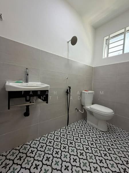 Terraced House for Sale in Klang (Selangor) - FARAH HANIM BINTI AD SUHADAK SUHADAK - Bathroom - PropertyGuru.com.my