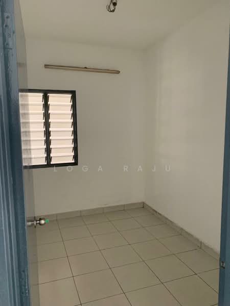 Apartment for Sale at Pangsapuri Akasia (Bandar Botanic) - Loga Raju - Interior - PropertyGuru.com.my