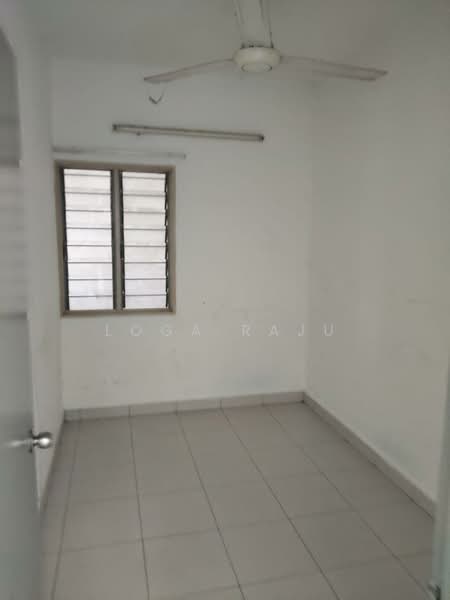 Apartment for Sale at Pangsapuri Akasia (Bandar Botanic) - Loga Raju - Interior - PropertyGuru.com.my