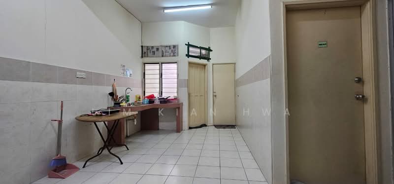 3-storey Terraced House for Sale in Bandar Barat (Kampar) - Lim Kian Hwa - Kitchen - PropertyGuru.com.my