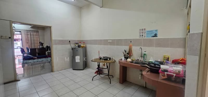 3-storey Terraced House for Sale in Bandar Barat (Kampar) - Lim Kian Hwa - Kitchen - PropertyGuru.com.my