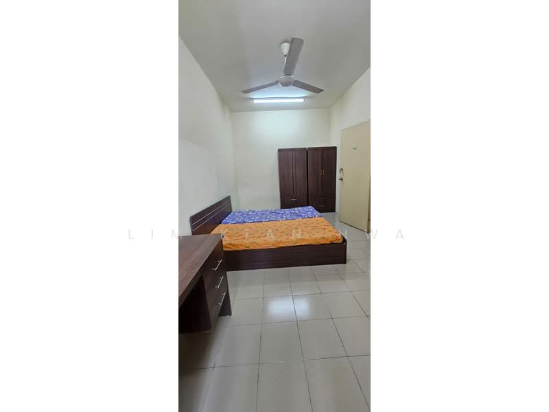 3-storey Terraced House for Sale in Bandar Barat (Kampar) - Lim Kian Hwa - Bedroom - PropertyGuru.com.my