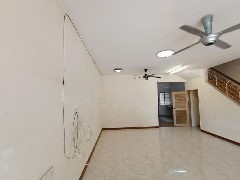Terraced House for Sale in Sunway Tunas Jaya (Batu Maung) - Zhonl Saw Boon Loong - Living Room - PropertyGuru.com.my