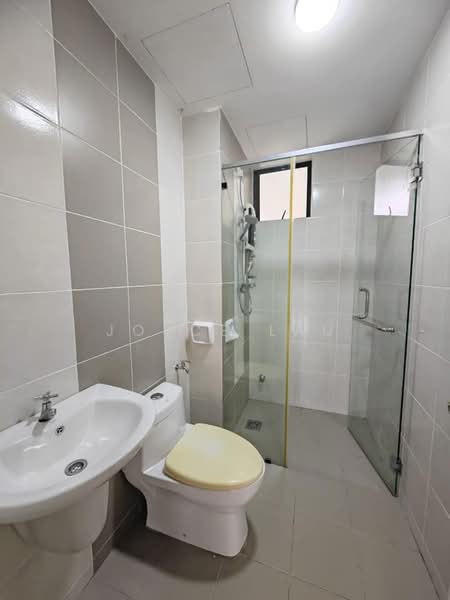 Upper East @ Tiger Lane untuk Untuk Disewa - RM 2,000 /bulan, Mac 2026 - Bathroom - PropertyGuru.com.my