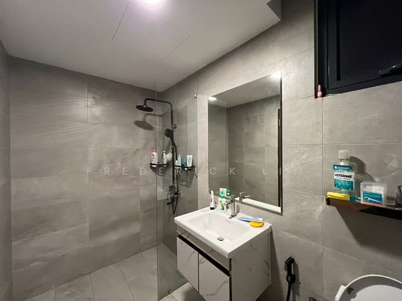Service Residence for Sale at Henna Residence @ The Quartz WM - Frederick Lim - Bathroom - PropertyGuru.com.my