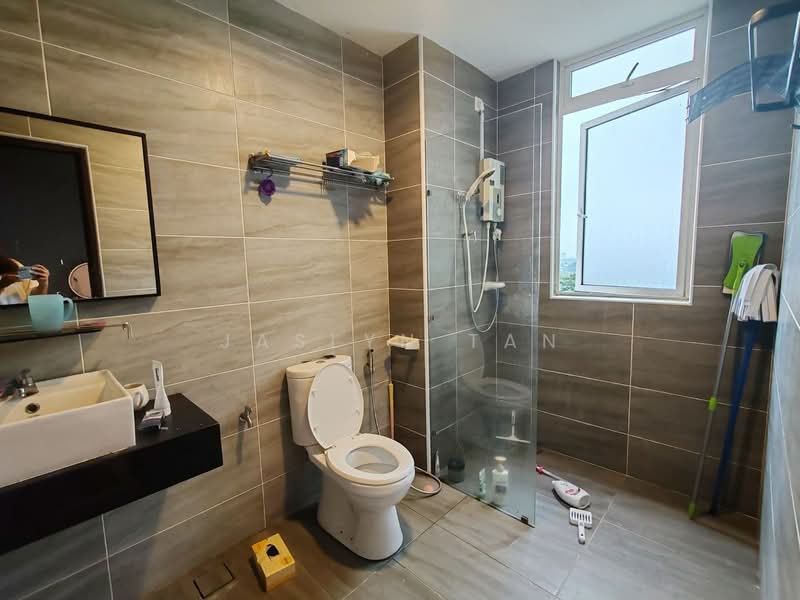 Apartment for Rent at KSL Residence @ Daya - Jaslyn Tan - Bathroom - PropertyGuru.com.my