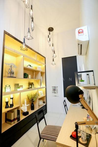 3-storey Terraced House for Sale in Puchong (Selangor) - Ivan Tan - Study - PropertyGuru.com.my