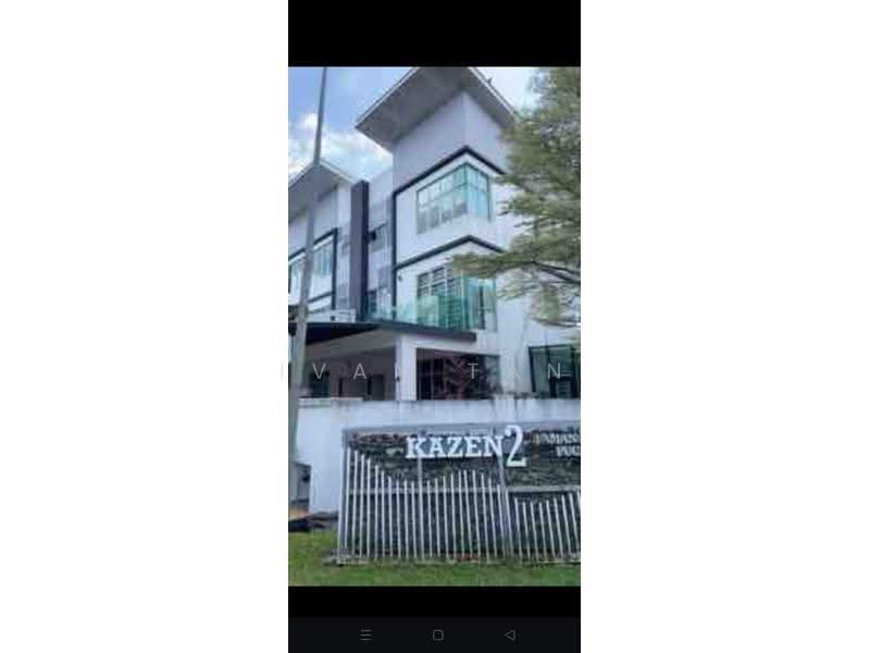 3-storey Terraced House for Sale in Puchong (Selangor) - Ivan Tan - Exterior - PropertyGuru.com.my