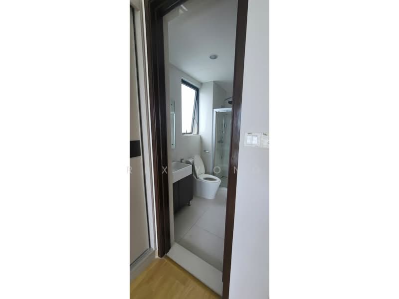 Condominium for Rent at Royal Strand @ Country Garden Danga Bay - Rex Yong - Bathroom - PropertyGuru.com.my