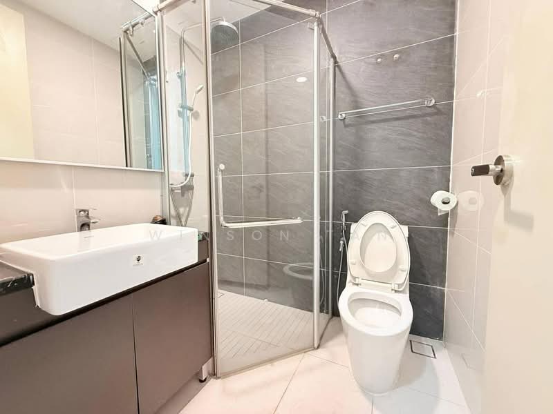 Bay Point @ Country Garden Danga Bay untuk Untuk Dijual - RM 720,000, Mac 2026 - Bathroom - PropertyGuru.com.my