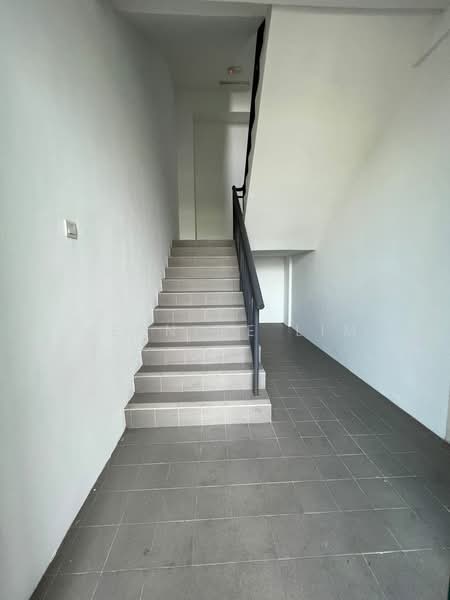Detached Factory for Sale in Klang (Selangor) - Vernice Lim - Corridor - PropertyGuru.com.my