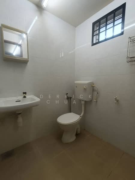 2-storey Terraced House for Sale in Masai (Johor) - Derrick Chuah - Bathroom - PropertyGuru.com.my