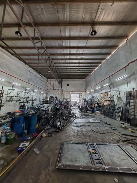 Factory for Rent in Taman Desa Cemerlang (Ulu Tiram) - Joe . - Interior - PropertyGuru.com.my