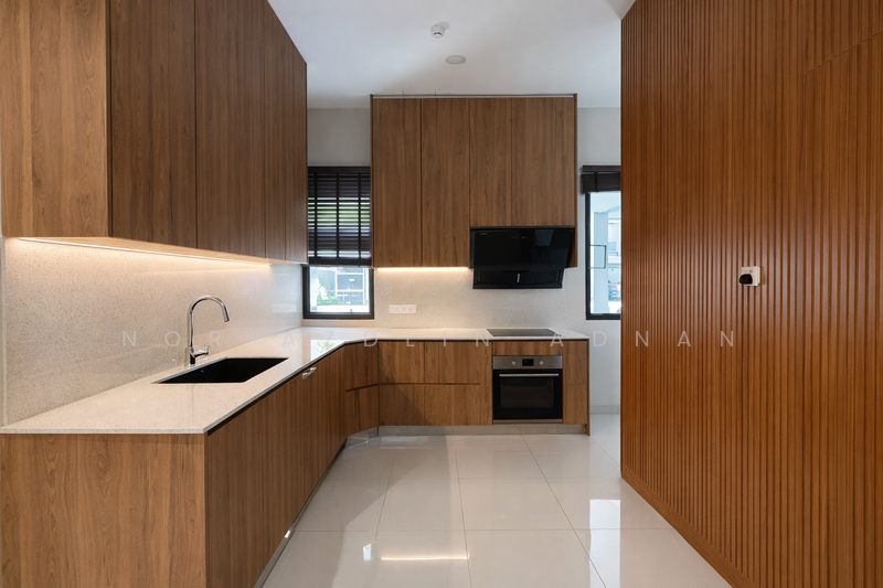 Bungalow for Sale in Rawang (Selangor) - Nor Azdlin Adnan - Kitchen - PropertyGuru.com.my