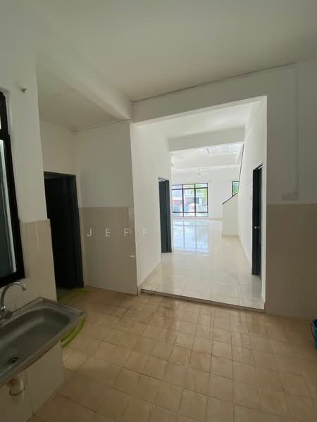 Service Residence for Sale at Taman Saujana Puchong - Jeff Yap - Interior - PropertyGuru.com.my