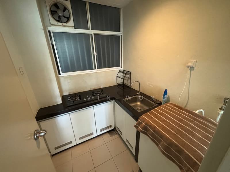 Service Residence for Sale at SetiaWalk - Kelvin Wong - Kitchen - PropertyGuru.com.my