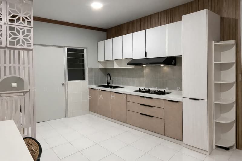 Residensi Sateria untuk Untuk Disewa - RM 1,800 /bulan, Mac 2026 - Kitchen - PropertyGuru.com.my