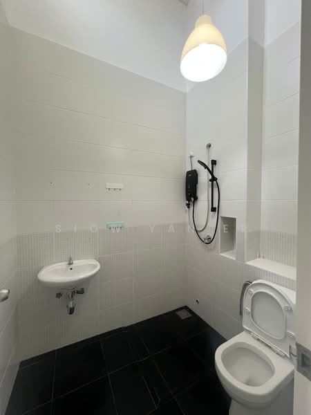 Eco Tropics untuk Untuk Disewa - RM 2,700 /bulan, Mac 2026 - Bathroom - PropertyGuru.com.my