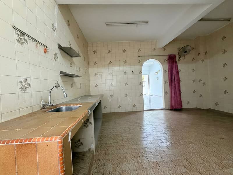 Reno 2 Sty Teres Bukit Rawang Jaya 2 Sri Hijau New Green Park Perdana Seri untuk Untuk Dijual - RM 380,000, Mac 2026 - Kitchen - PropertyGuru.com.my