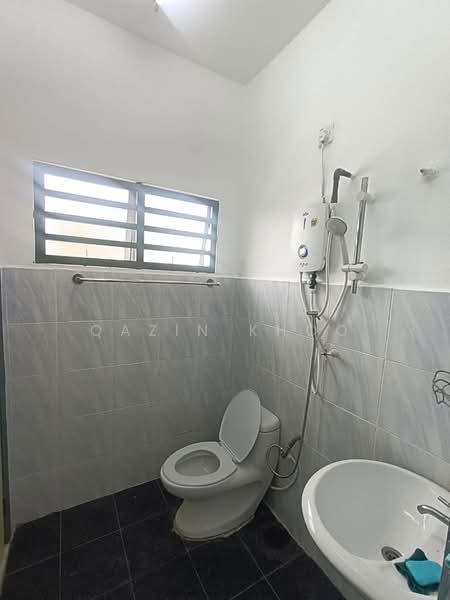 Menglembu untuk Untuk Disewa - RM 1,100 /bulan, Mac 2026 - Bathroom - PropertyGuru.com.my