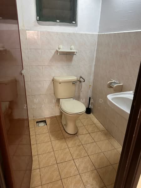 Apartment for Rent at Vista Pinggiran Apartment - Muhammad Zhariff Nasharudin - Bathroom - PropertyGuru.com.my