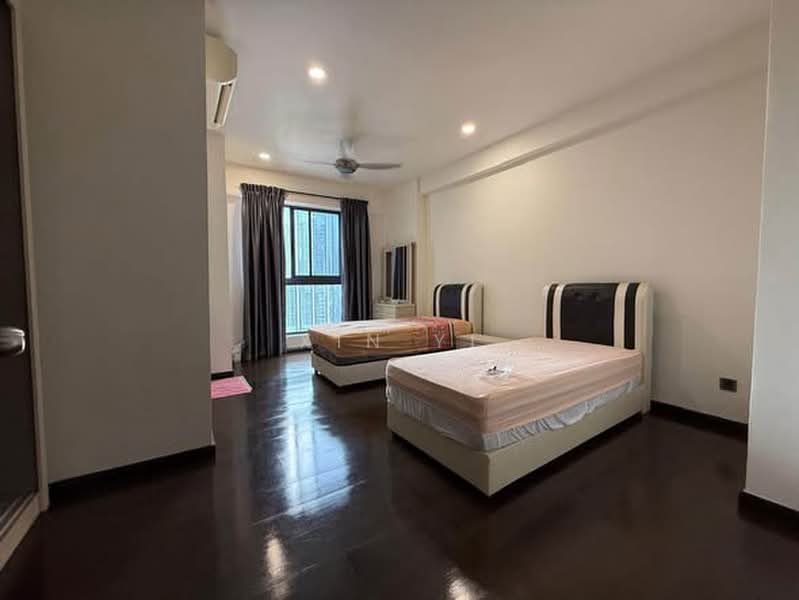 Service Residence for Sale at V@SUMMERPLACE - Xin Yi - Bedroom - PropertyGuru.com.my