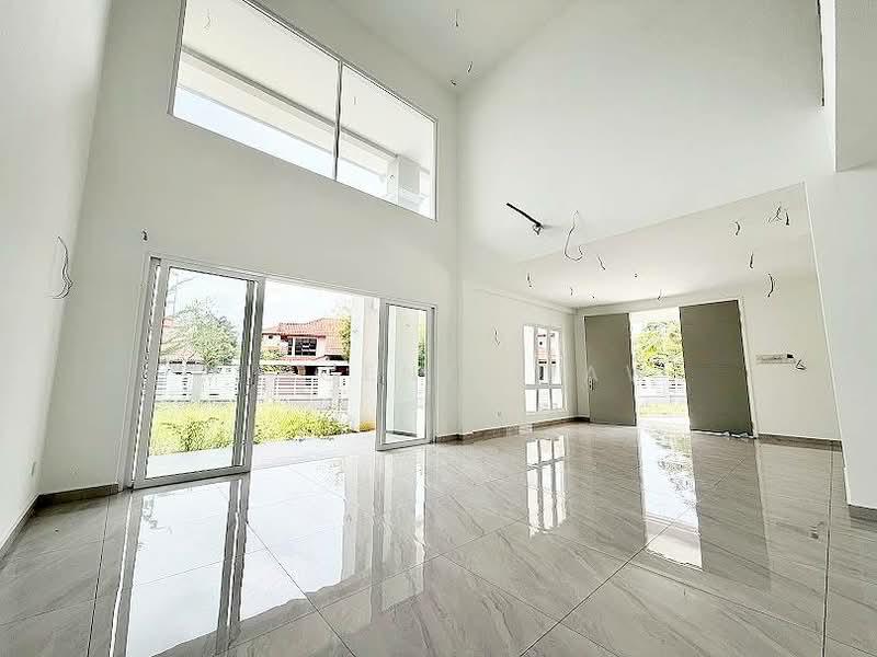 Bungalow House untuk Dijual di Ara Damansara (Selangor) - Vincent Liaw - Living Room - PropertyGuru.com.my
